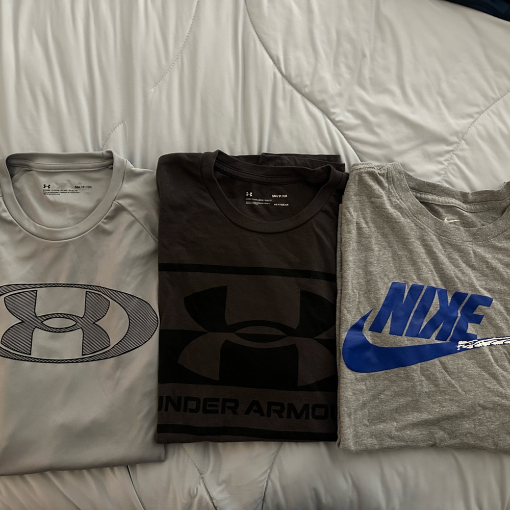 Lot of 3 men’s size Small T-shirts